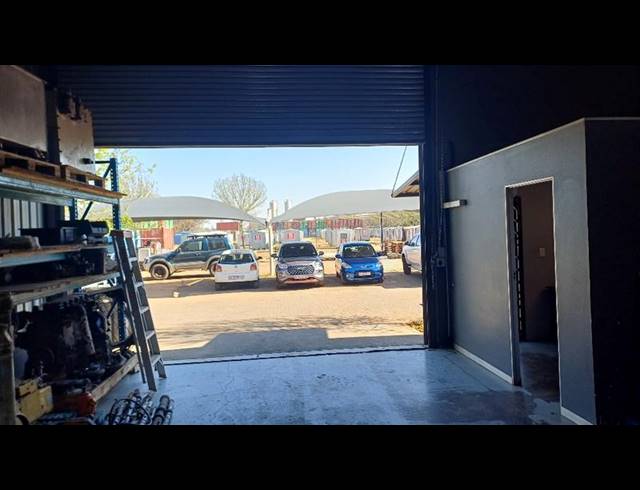 INDUSTRIAL PROPERTY TO RENT IN LYTTELTON MANOR